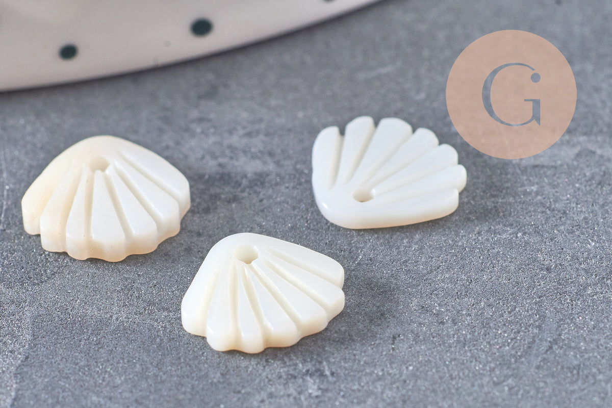 Pendentif charm coquillage nacre blanche naturelle ,pendentif coquillage nacre, 10mm, x5 (G4623)