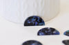 Pendentif connecteur demi-cercle bleu nuit, perle acétate,connecteur plastique , 2.3cm, x2 ou x10, G0458