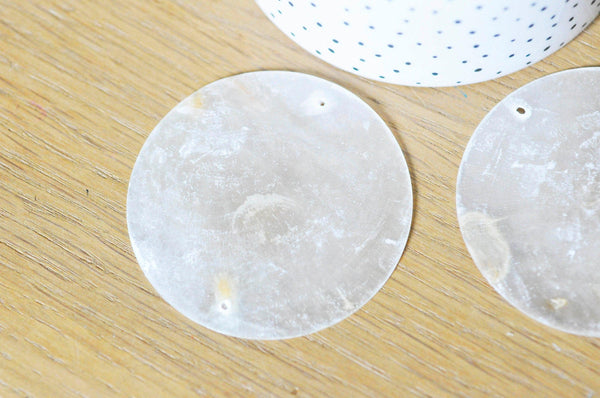 Pendentif connecteur rond nacre blanche 2 trous, pendentif coquillage blanc naturel,création bijoux, 65mm,x 5 G3770