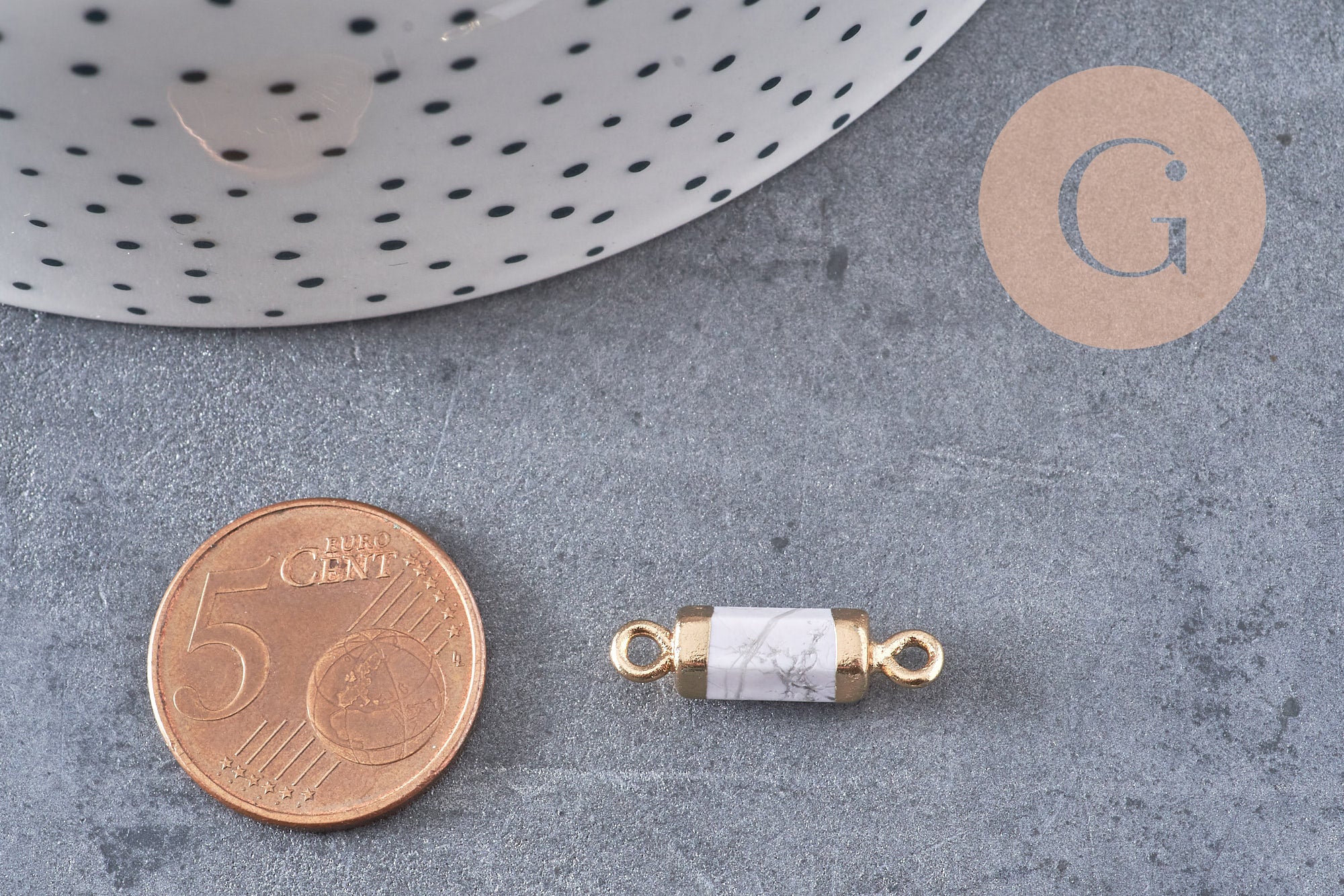Pendentif connecteur tube howlite doré,tube howlite, howlite naturelle,20mm, x1 (G2818)