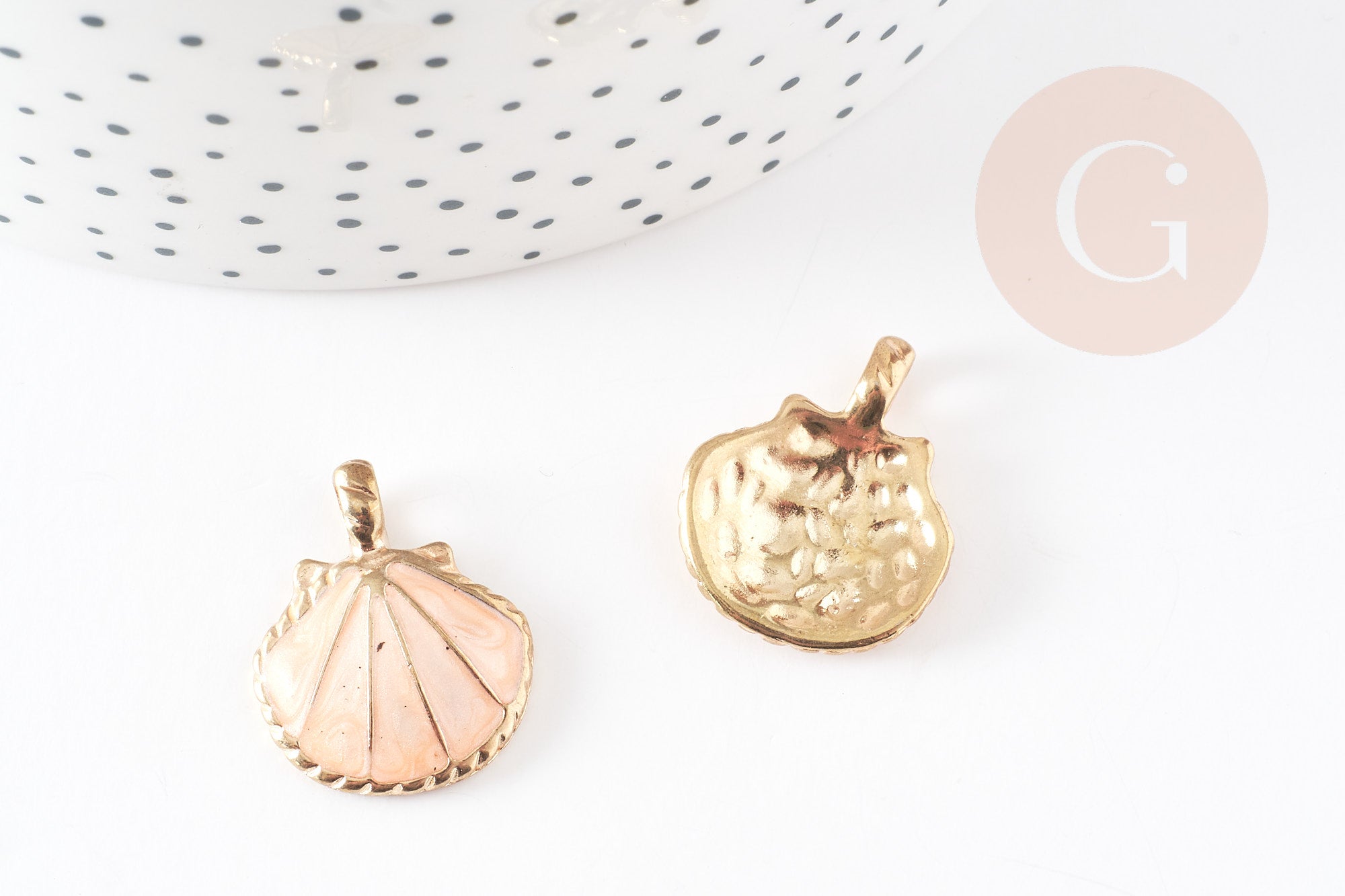 Pendentif coquillage zamac doré rose beige 24.5mm, x2 (G0223)