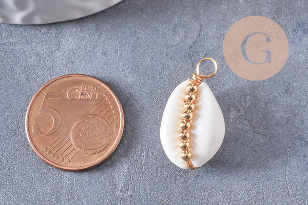 Pendentif coquillages cauri blanc naturels perles & fil dorés 24-30mm, x2 (G10318)