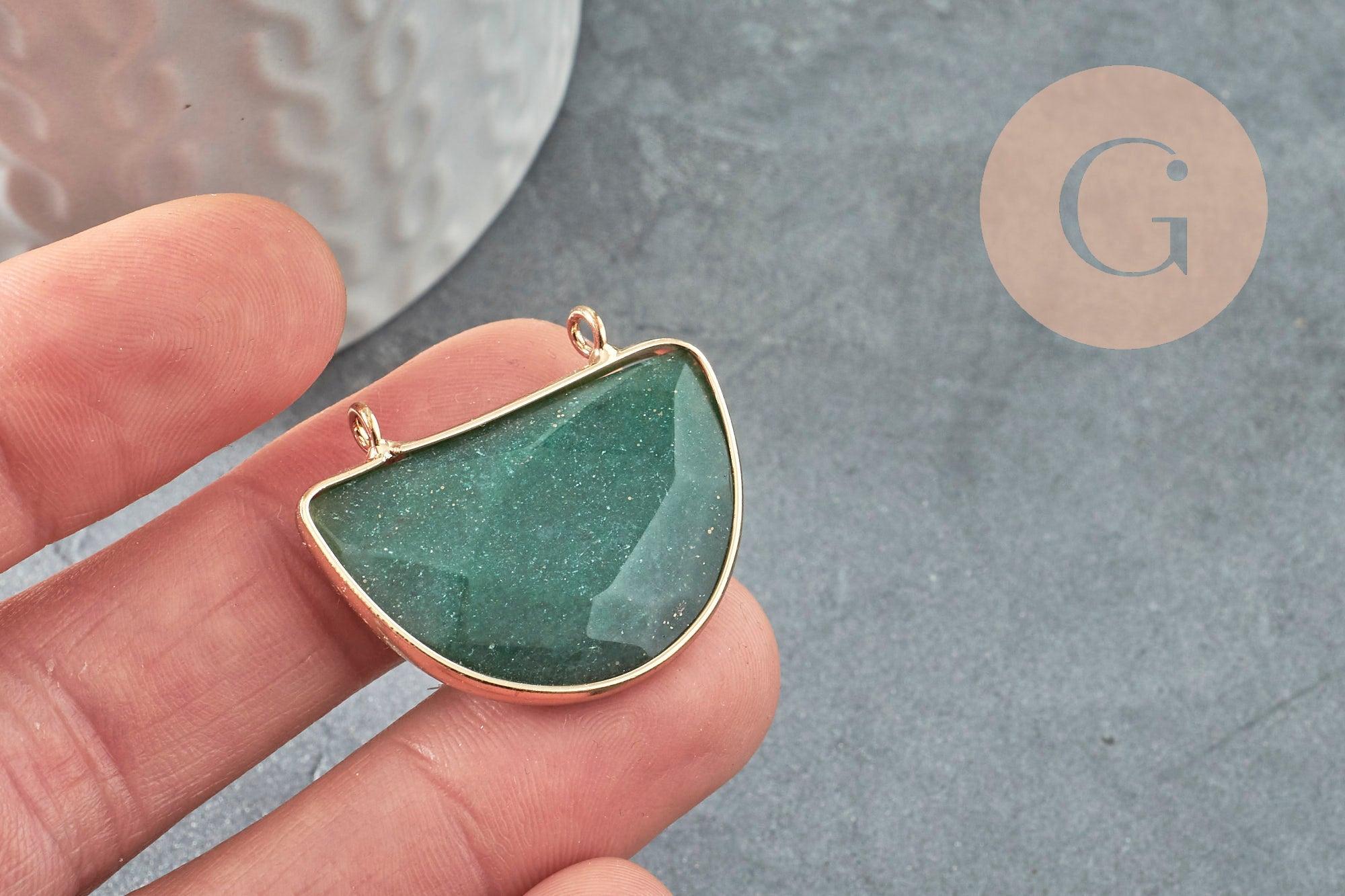 Pendentif demi-lune aventurine naturelle laiton doré 32mm,creation bijou pierre naturelle, x1 G0762