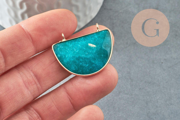 Pendentif demi-lune jade naturel teinté turquoise laiton doré 32mm, x1 (G1167)