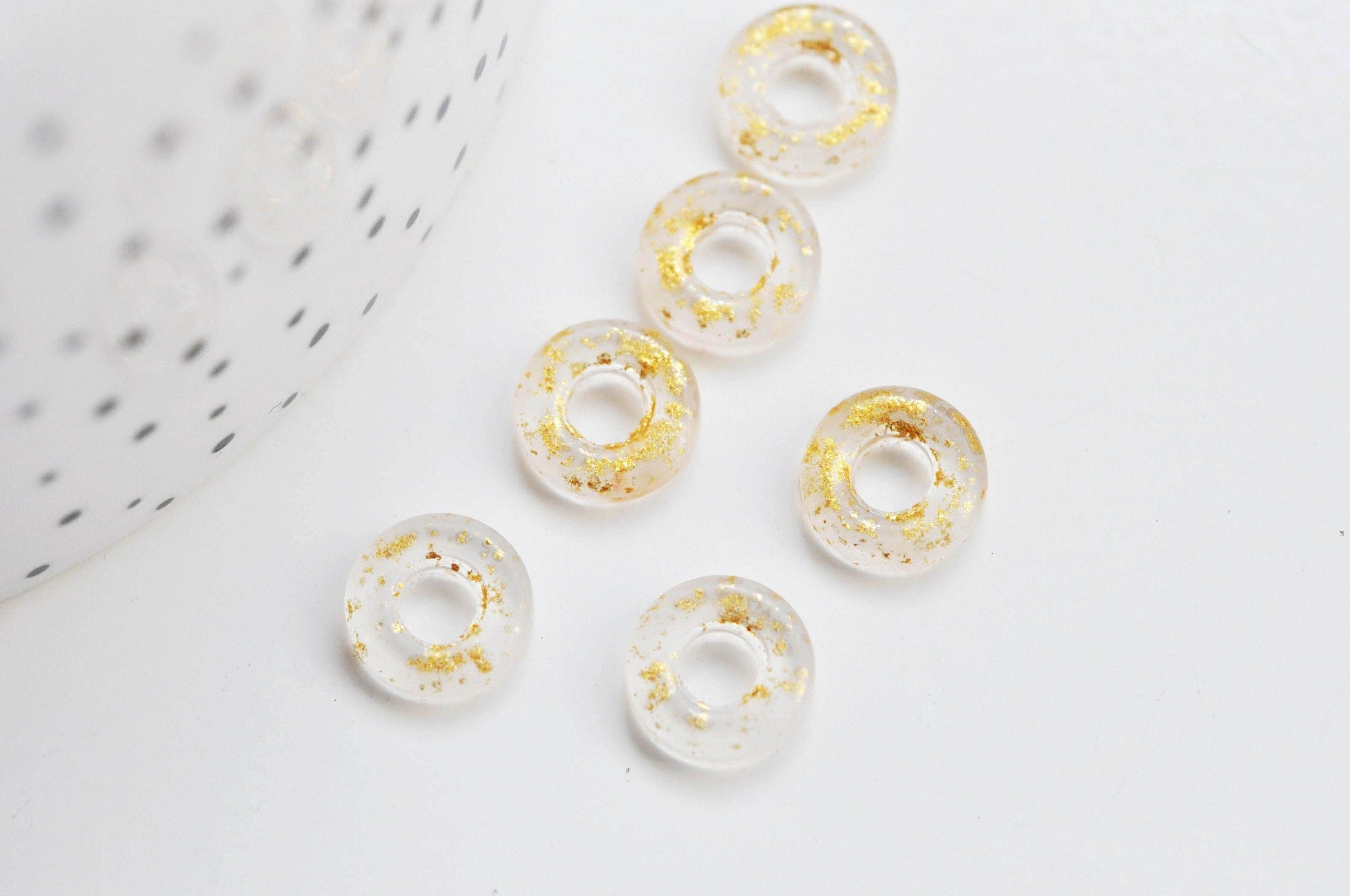 Pendentif donut verre transparent et feuille d'or, un pendentif rond verre pour vos créations de bijoux,15x3mm, x 10 (G3299)