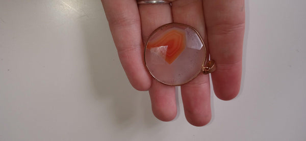 Pendentif doré agate colorée naturelle35-56mm, x1 G1591