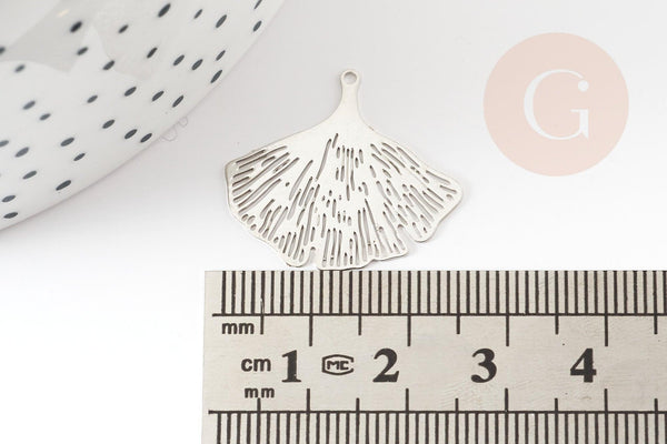 Pendentif estampe filigrane feuille gingko laiton argenté, Pendentif très fin et léger, 25x22mm x2 (G3700)