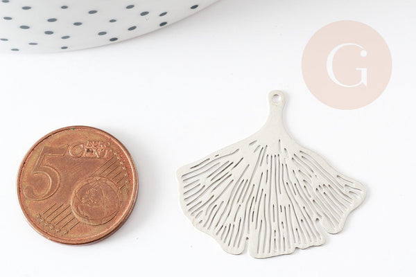Pendentif estampe filigrane feuille gingko laiton argenté, Pendentif très fin et léger ,30x33mm, x2 (G5151)