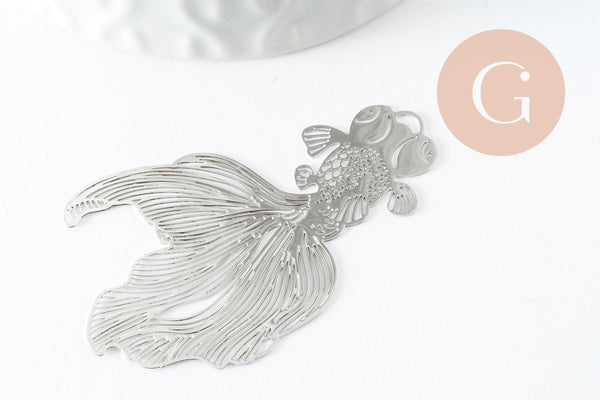 Pendentif estampe filigrane poisson japonais laiton argenté 48mm, x2 (G3693)