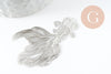 Pendentif estampe filigrane poisson japonais laiton argenté 48mm, x2 (G3693)