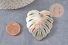 Pendentif feuille nacre naturelle monstera 47-48mm, x1 (G2624)