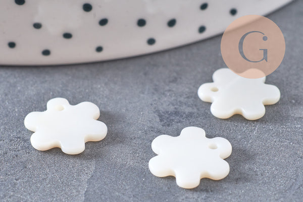 Pendentif fleur nacre blanche naturelle, perle fleur,nacre naturelle,coquillage blanc,13mm, x10 G1060