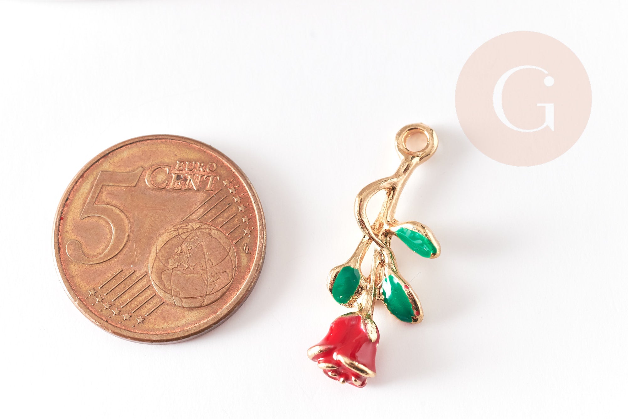 Pendentif fleur rose émail rouge, Pendentif zamac doré, bijou laiton,fleur création bijoux,pendentif zamac doré,28mm, x1 G3712