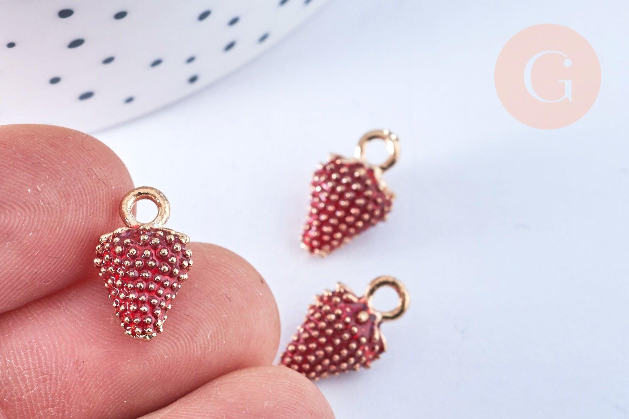 Pendentif fraise zamac doré émaillé rouge 16mm, x5 (G5265)