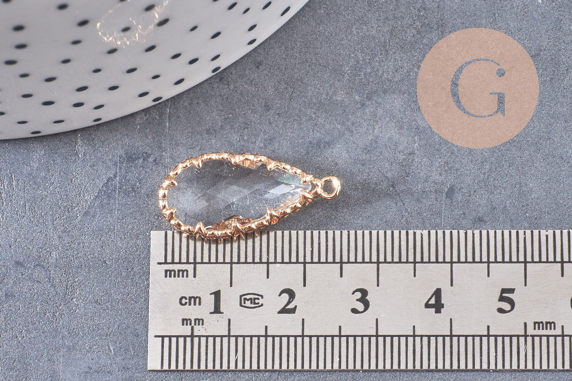 Pendentif goutte cristal transparent facetté laiton doré 25.5mm, x1 (G3105)