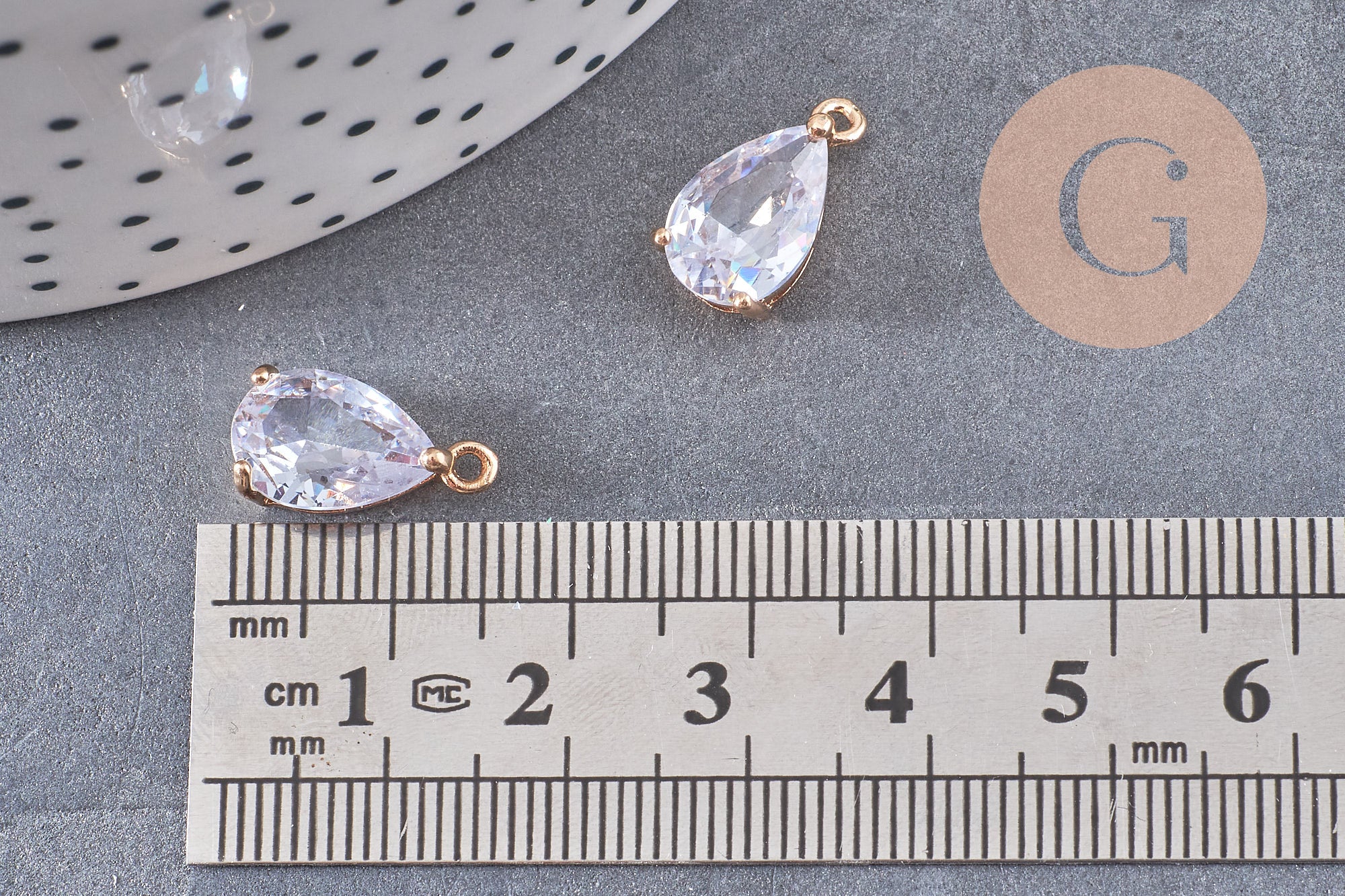 Pendentif goutte doré 24 carats zircon blanc 15mm,pendentif cristal, pendentif doré cristal, création bijoux, les 5, G3917