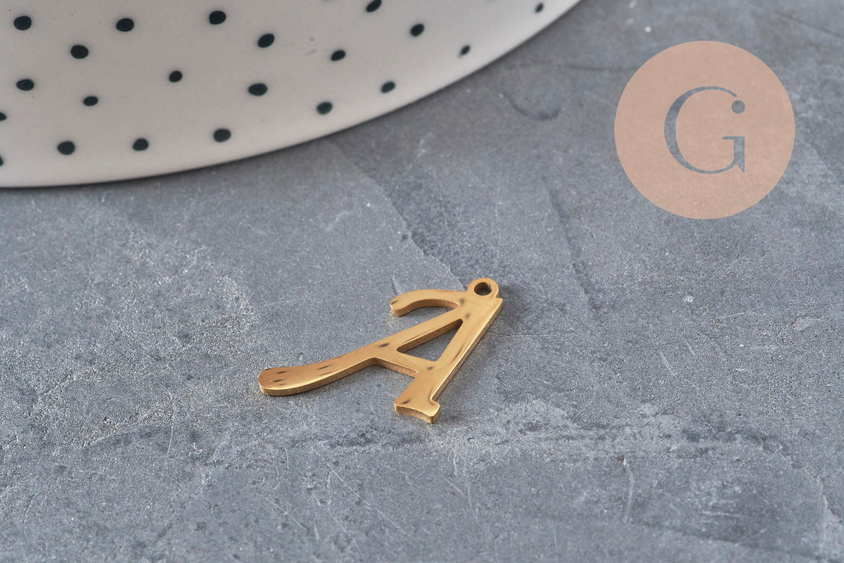 Pendentif lettre initiale acier inoxydable doré IP 20.5mm, x1 (G11375)