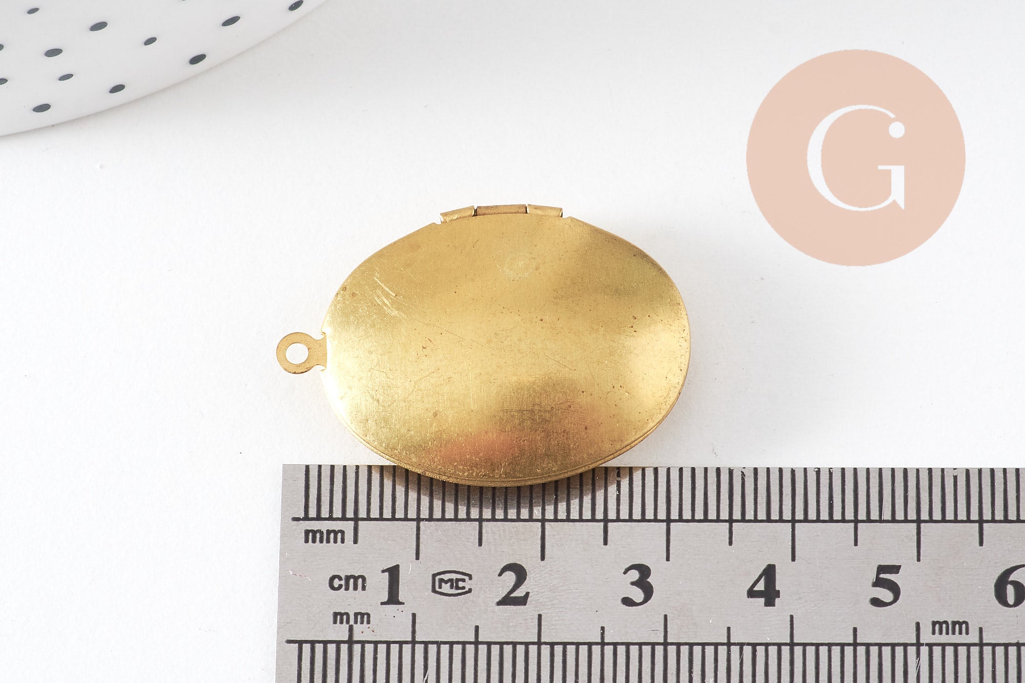 Pendentif locket oval medaillon laiton brut, médaillon Vintage, création collier, laiton brut,32mm x 23mm, x1 (G6668)