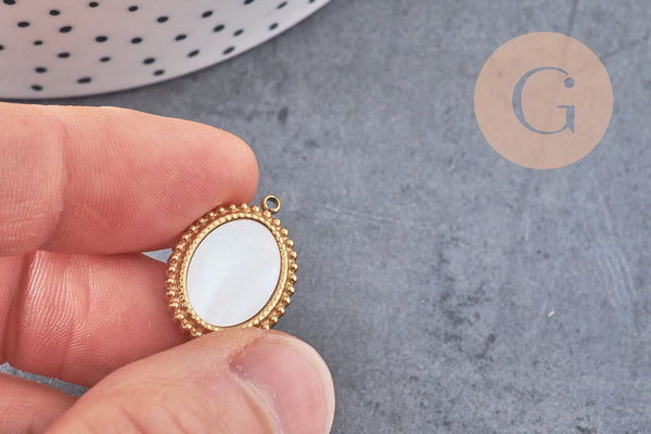 Pendentif médaille ovale nacre naturelle acier 304 inoxydable doré IP 21mm, x1 (G10752)