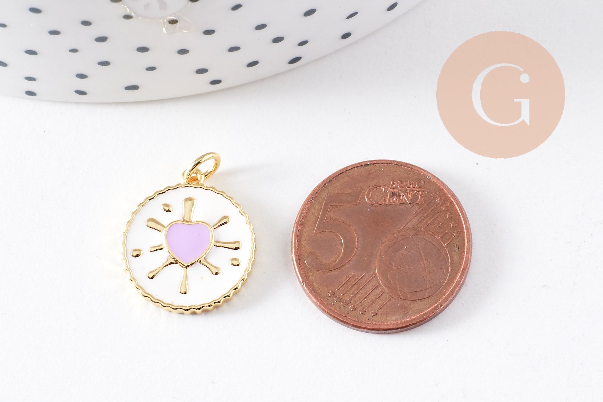 Pendentif médaille rond coeur émail rose laiton doré 18K 18mm , pendentif laiton coeur,sans nickel, x1 (G8420)