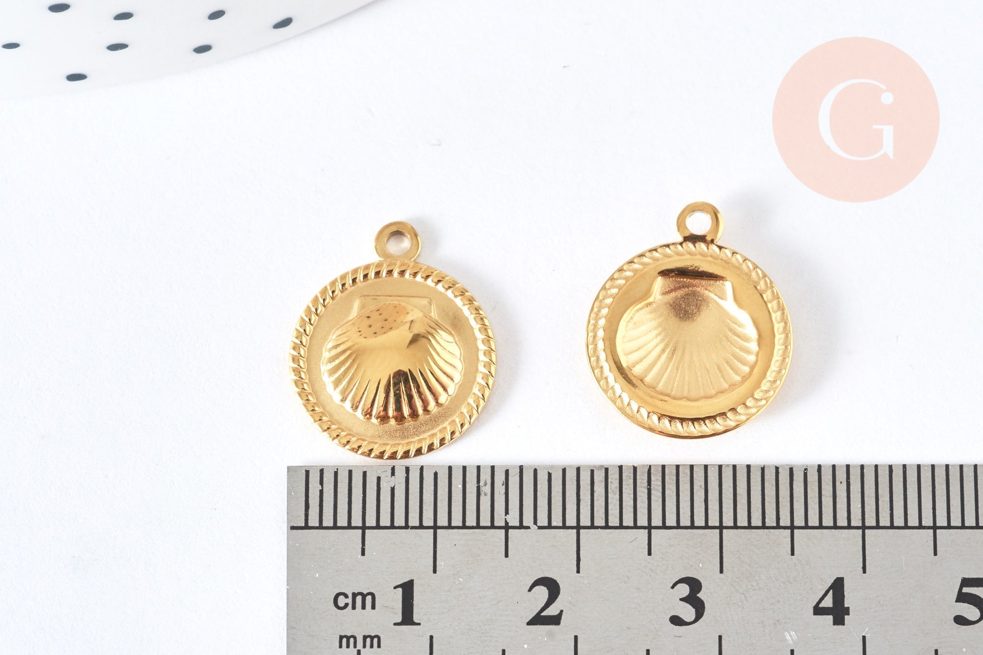 Pendentif médaille ronde Coquillage acier 316 doré inoxydable IP 18mm, x1 (G7126)