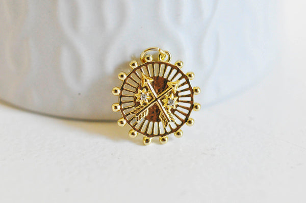 Pendentif médaille ronde flèches laiton doré 18K zircons, un pendentif doré avec cristal pour création bijoux,18.5mm, x1 (G3556)