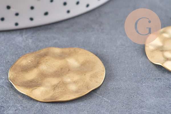 Pendentif médaille ronde martelée laiton brut,non percé, sans nickel,médaille dorée,laiton brut, médaille ronde,35mm, X2 (G2758)