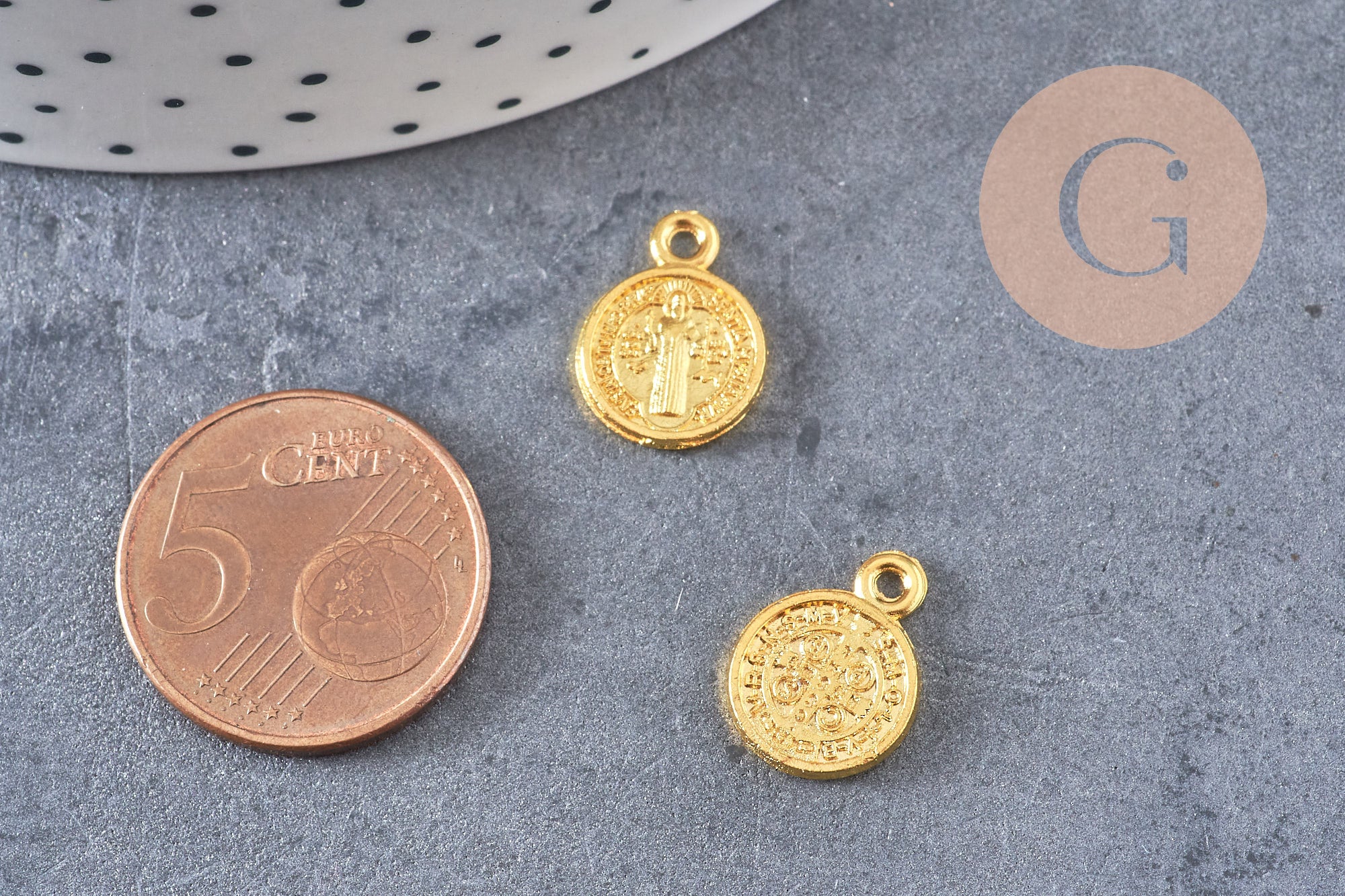 Pendentif médaille rondes Saint Benoit zamac doré 14mm, x10 (G1623)