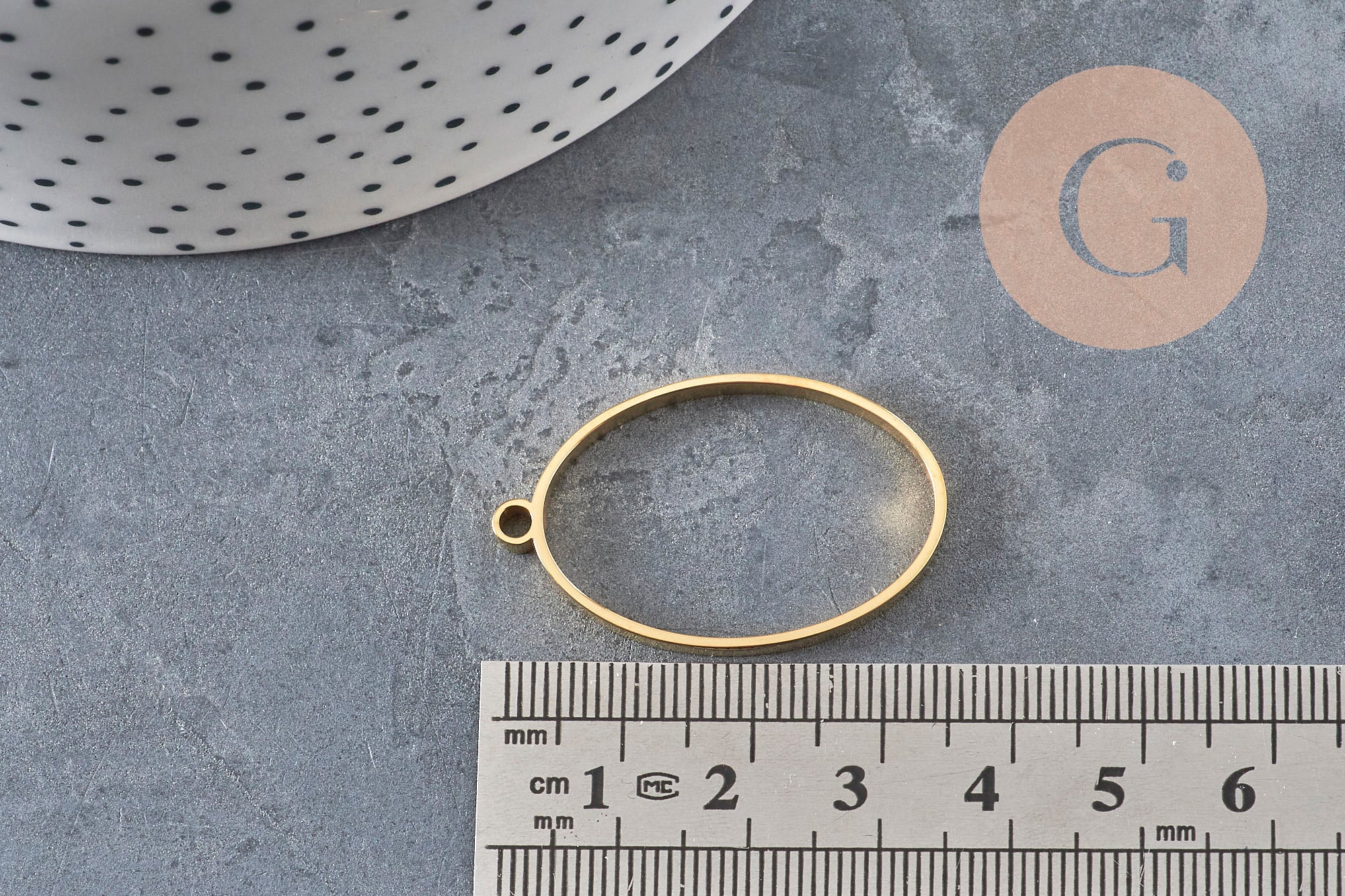 Pendentif ovale acier 304 inoxydable doré sans fond 35mm, x1 (G11249)