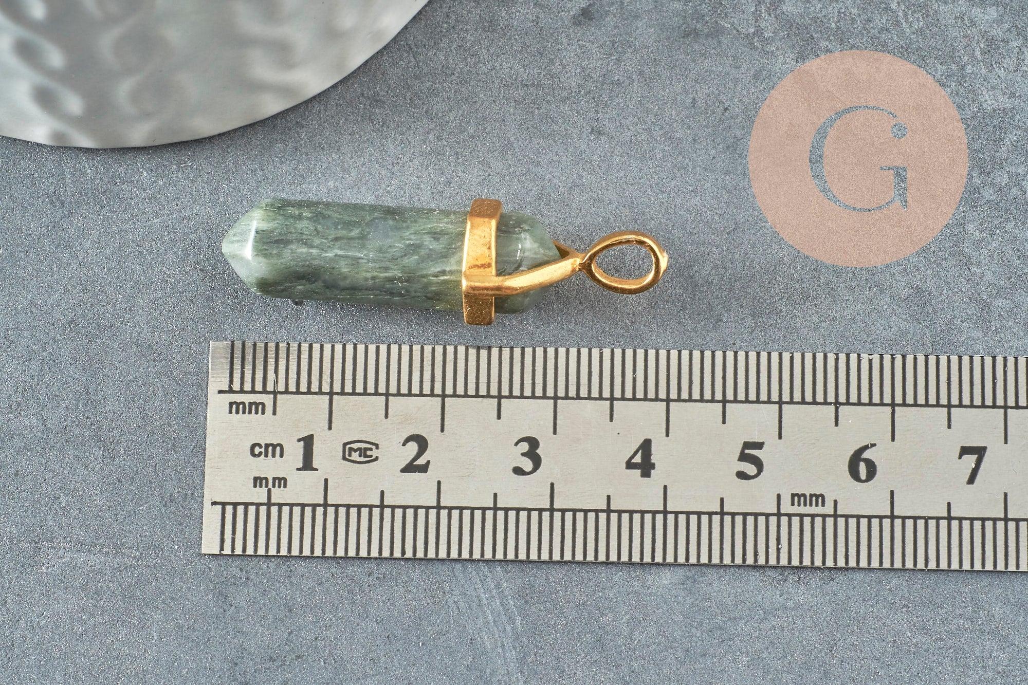Pendentif pointe quartz vert naturel zamac doré 40mm, x1 (G2984)