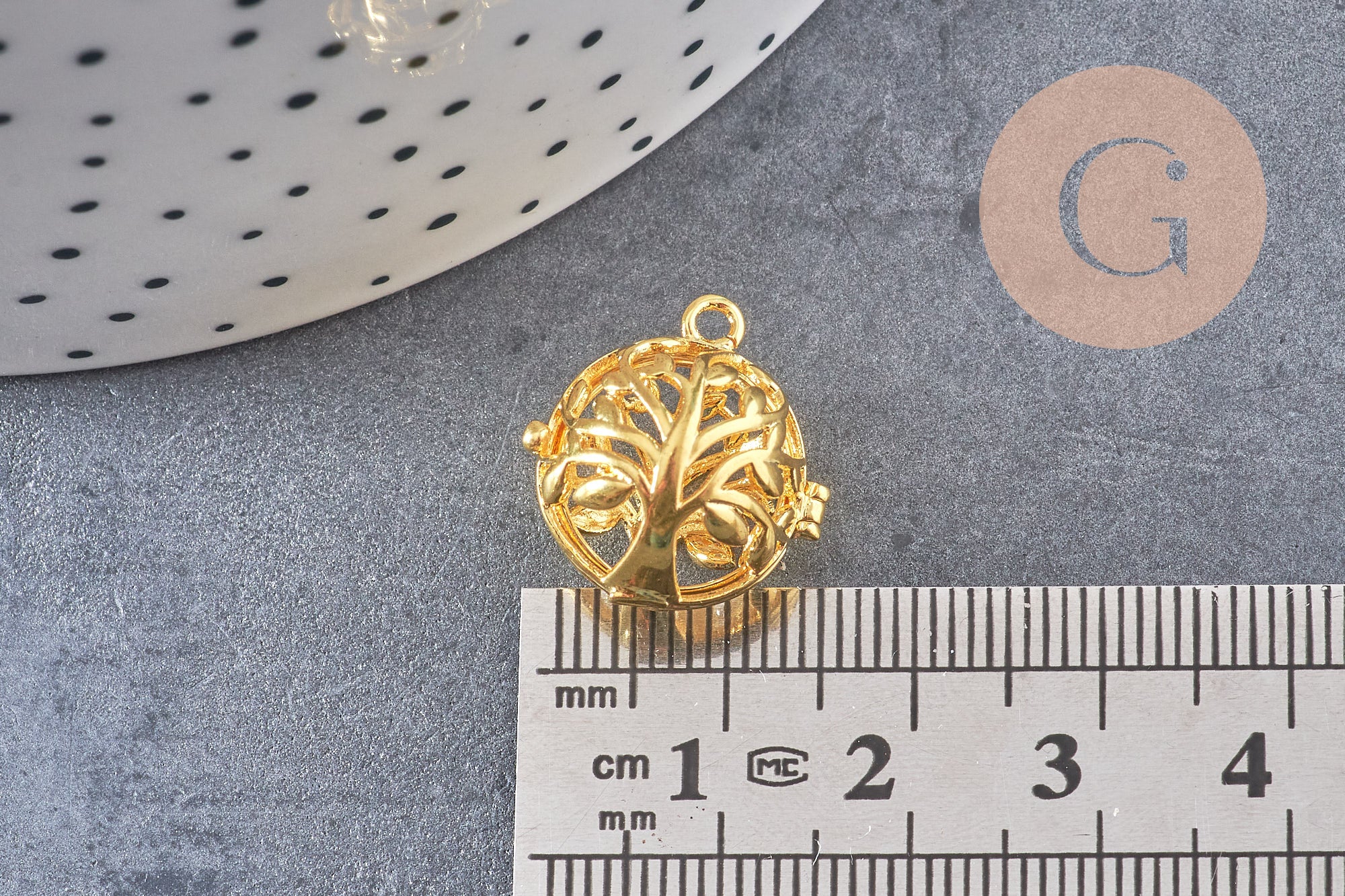 Pendentif rond Bola harmonie carillon laiton doré arbre de vie 17mm (DIAMETRE INTERIEUR 12 MM) sans carillon, x1 (G5989)