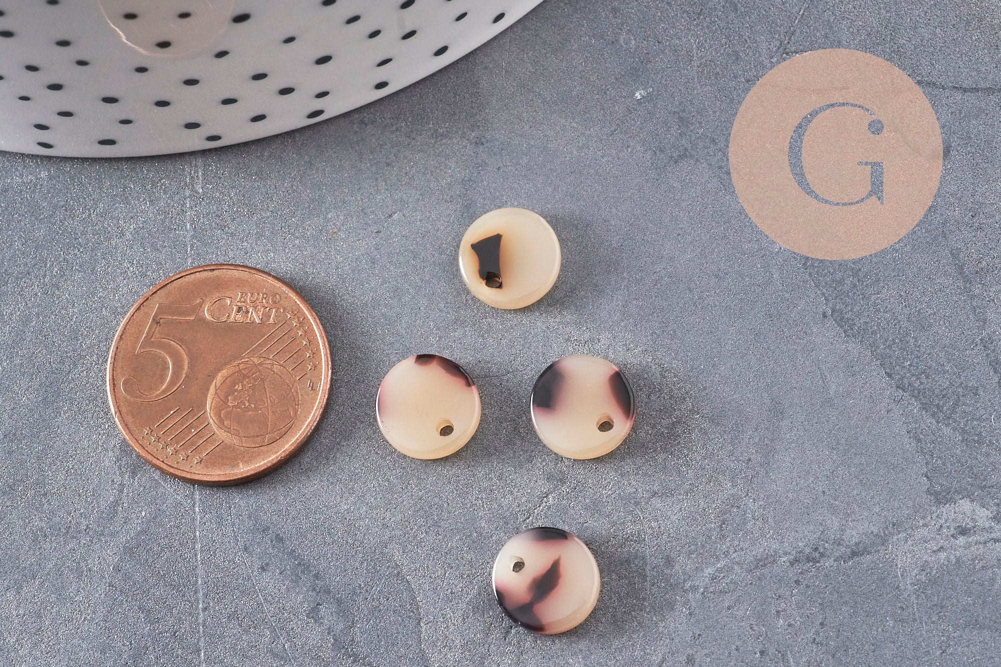 Pendentif rond beige acétate,perle acétate, perles plastique,connecteur plastique, 10mm x2 ou x10 (G2177)