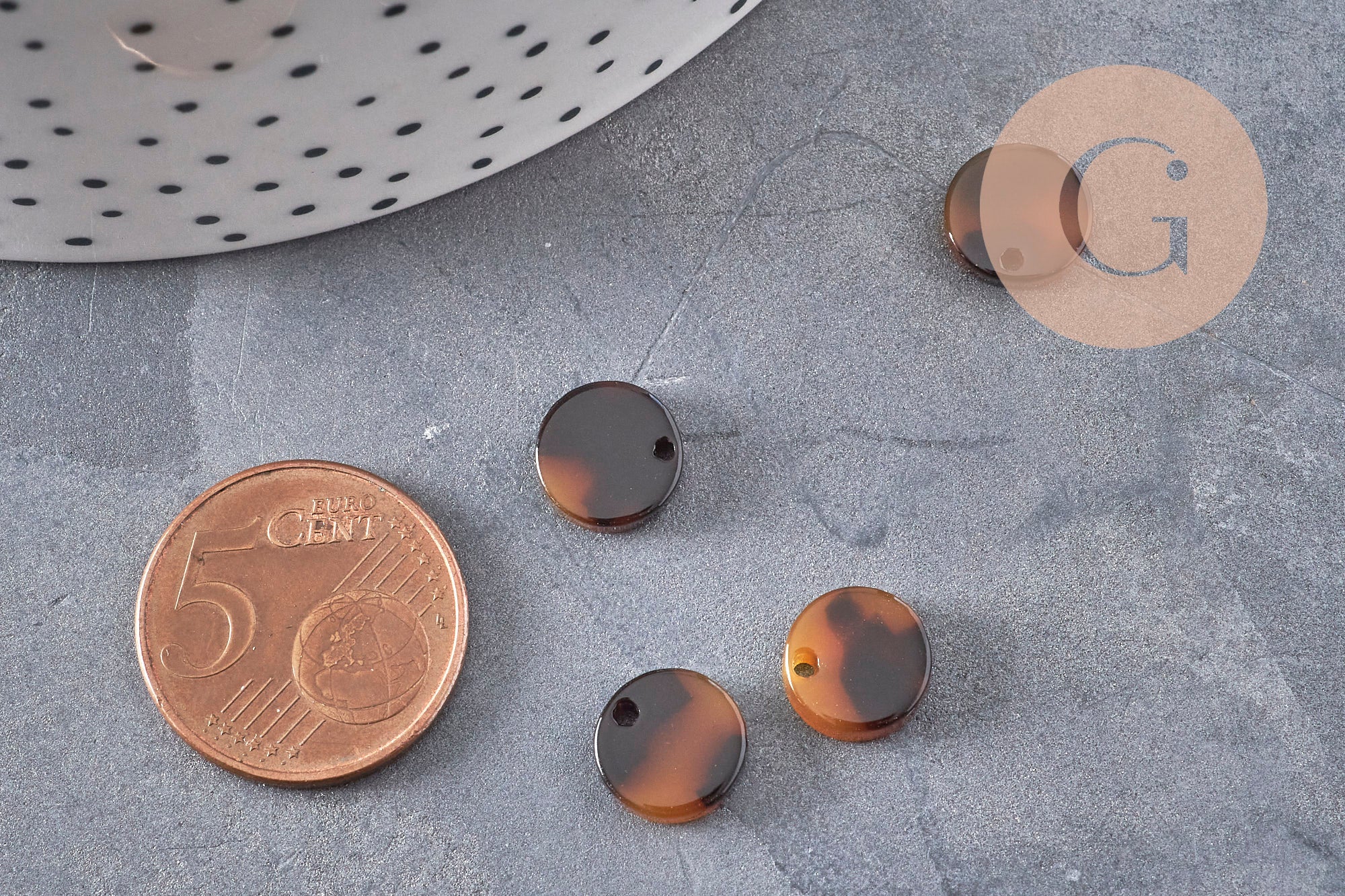 Pendentif rond marron acétate,perle acétate,connecteur plastique,10mm, x2 ou x10 (G2185)