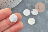 Pendentif rond nacre blanche naturelle 15mm, x10 ou x20 (G2181)