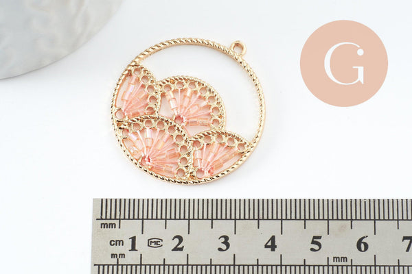 Pendentif rond zamac doré tissé rocaille rose dentelle 37.5mm, x2 (G4131)