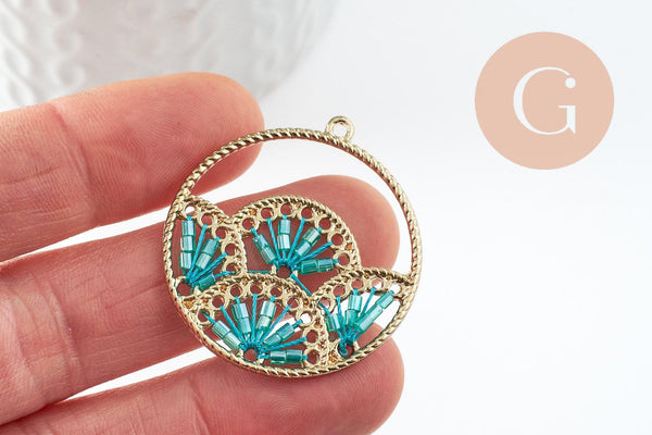 Pendentif rond zamac doré tissé rocaille vert turquoise dentelle 37.5mm, x2 (G4133)