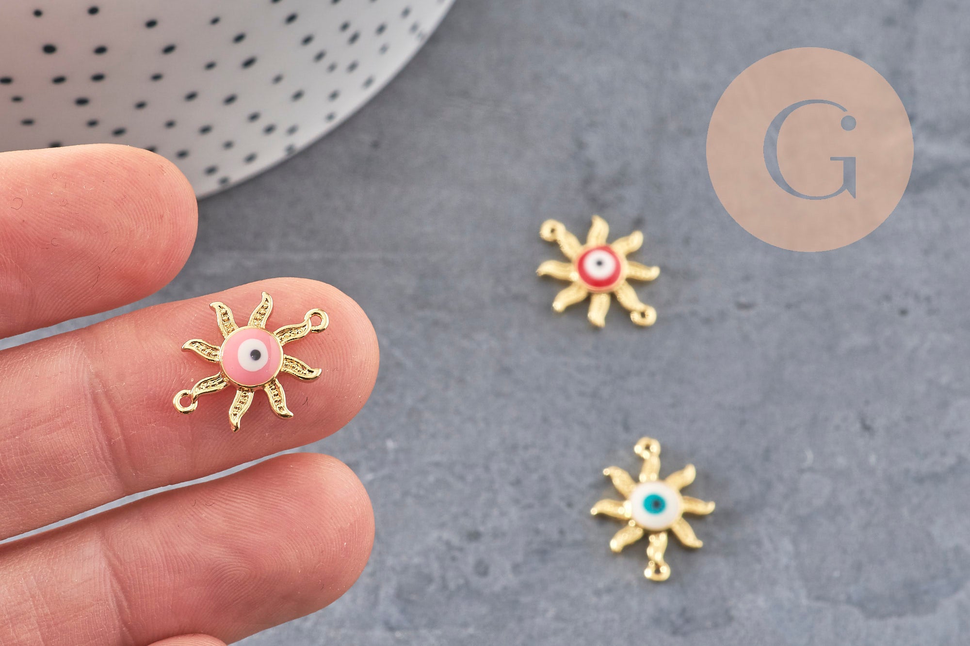 Pendentif soleil oeil cristal zircon émail coloré, x 2 (G1816)