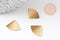 Pendentif triangle éventail plié laiton brut 19mm, x5 (G0115)