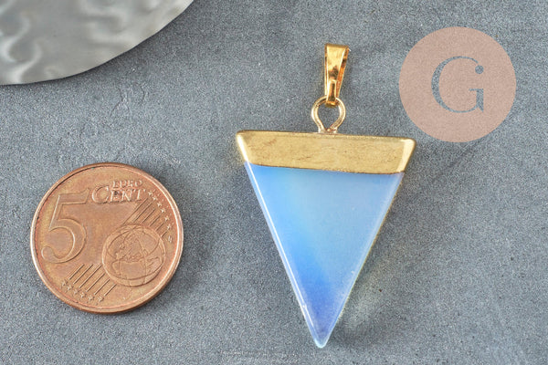 Pendentif triangle opalite blanche laiton doré 33mm, x1 (G5176)