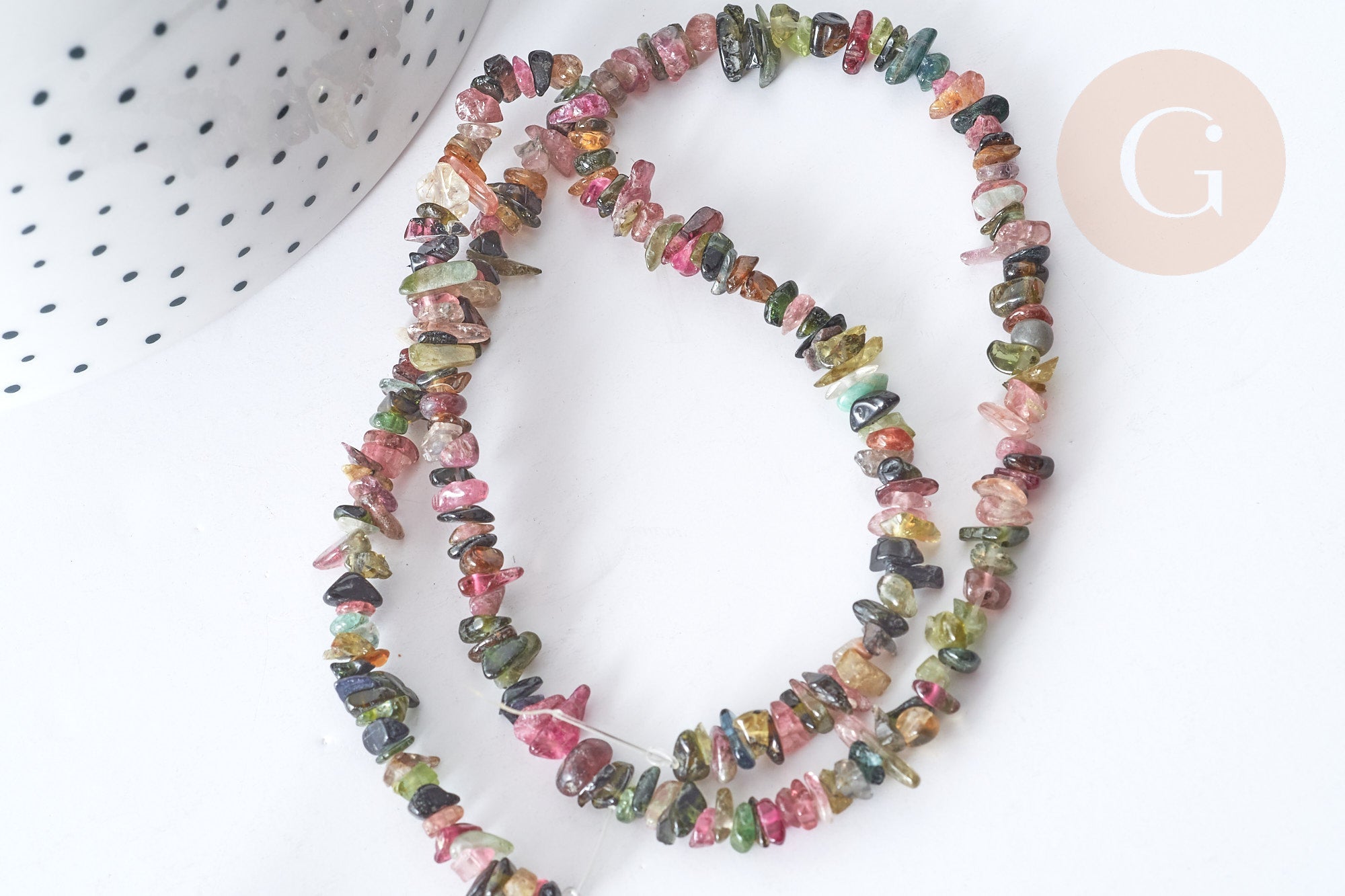 Perle Chips tourmaline naturelle couleur mixte 3~5mm,perle pierre naturelle ,x1 le fil de 40cm (G7888)