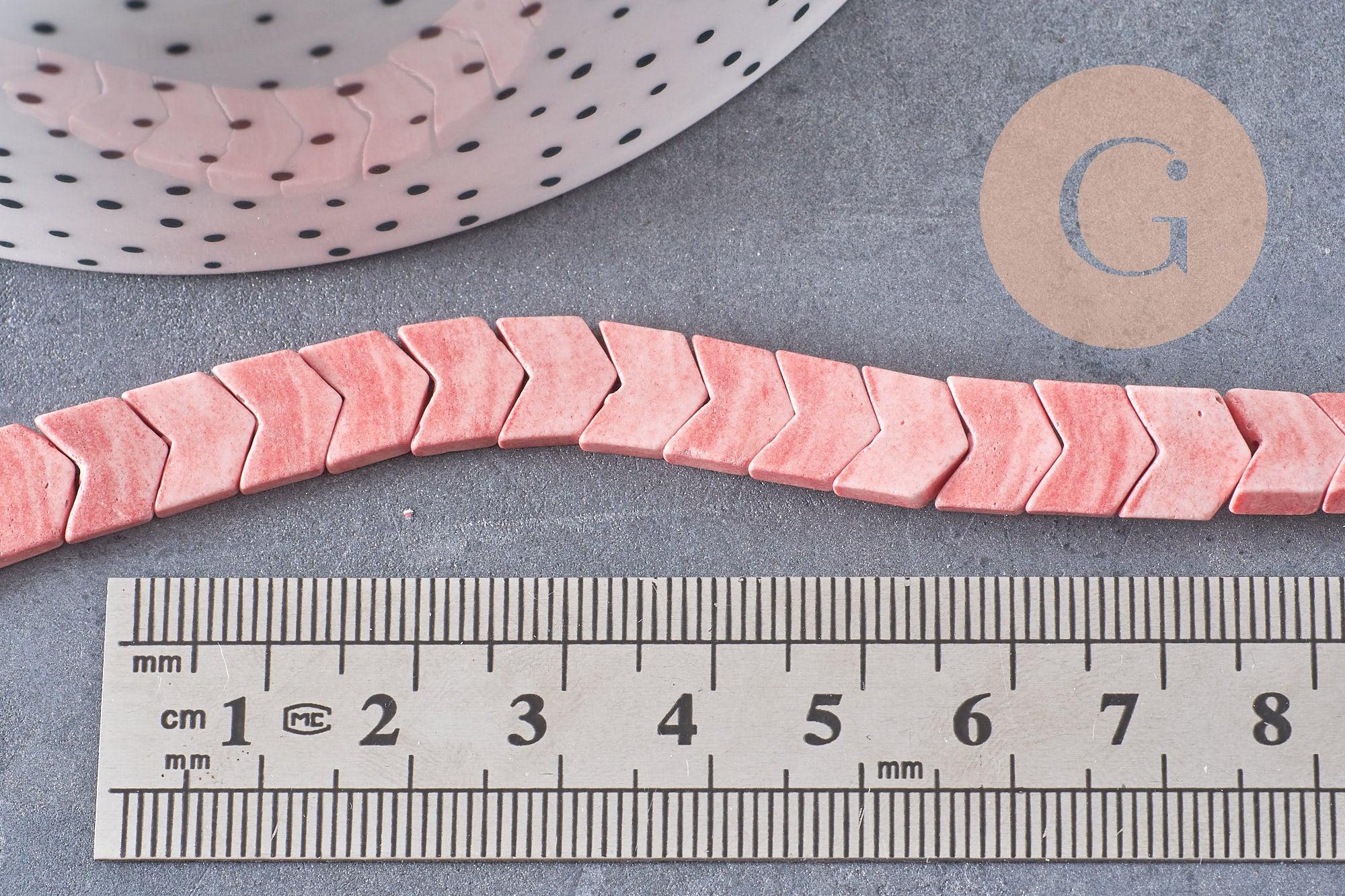 Perle agate naturelle teintée corail rouge forme V 8mm, pierre naturelle, fil de 38cm, x1 (G7068)