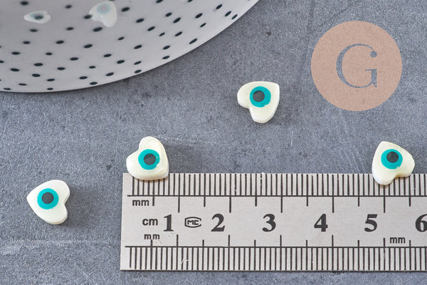 Perle coeur nacre blanche mauvais oeil 8.5-9mm ,x 10 (G1962)