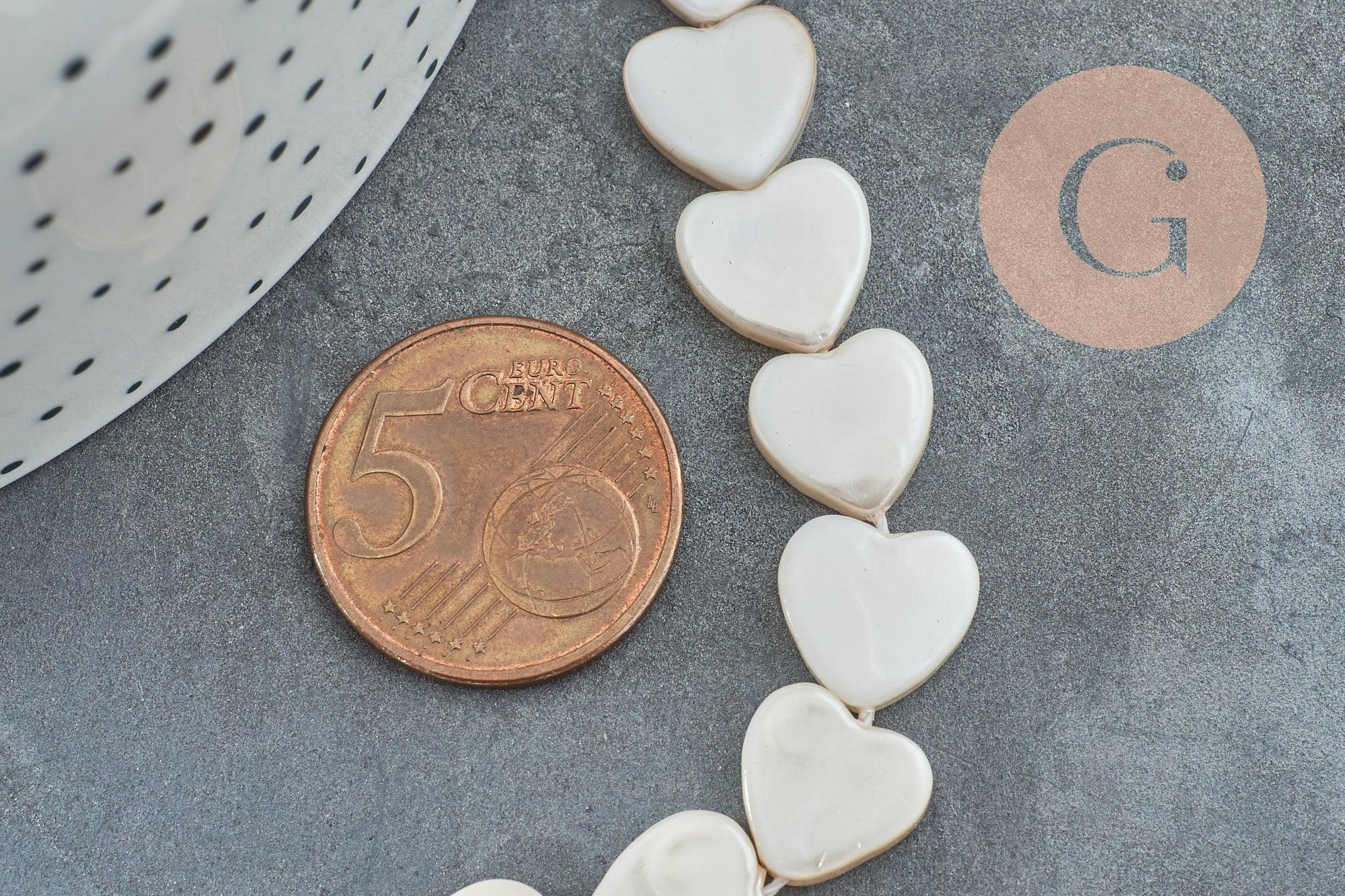 Perle coeur nacre blanche naturelle 10mm , x1 fil de 40cm (G5849)