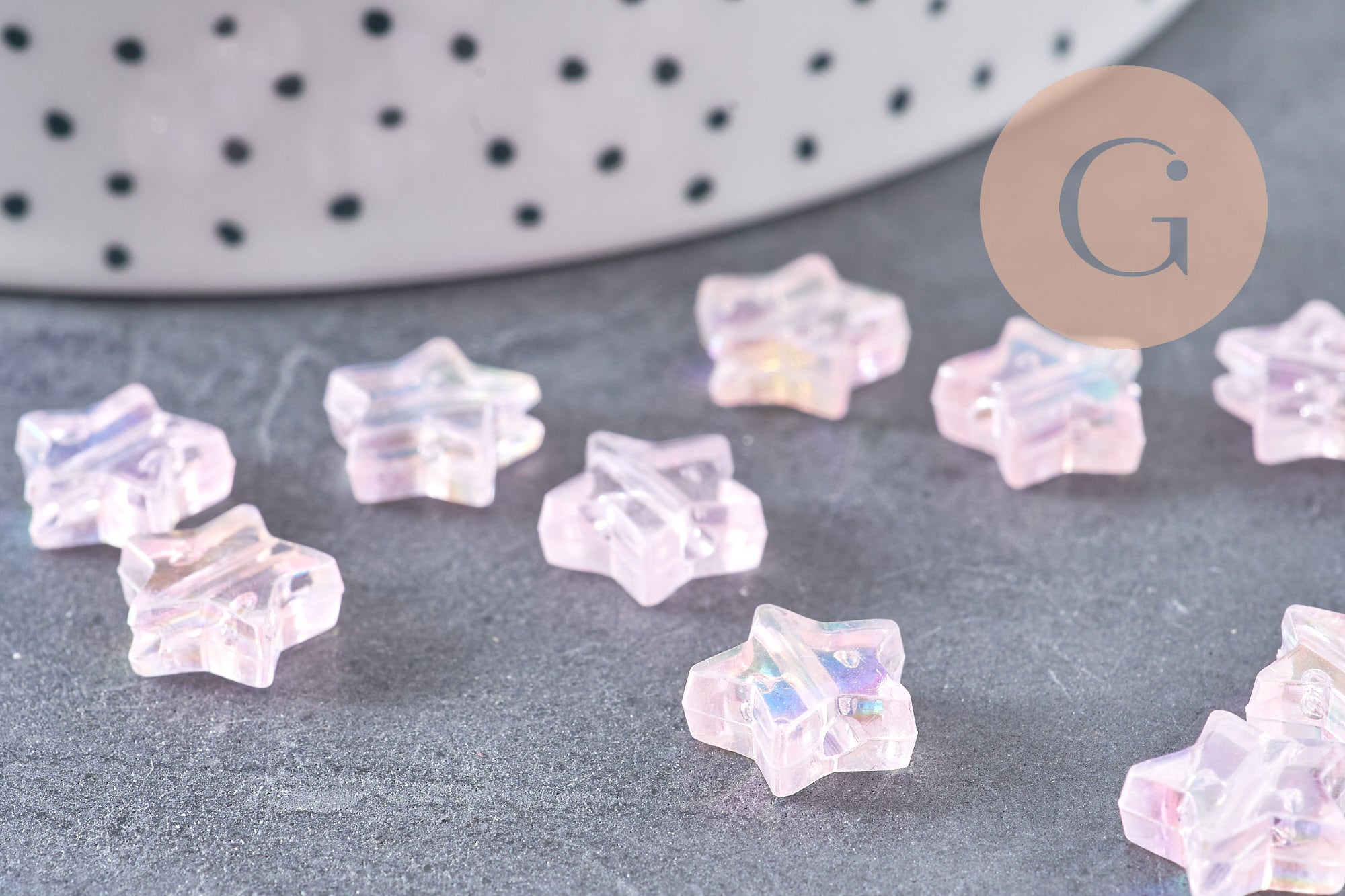 Perle étoile plastique acrylique rose irisé 11mm, x 30 (7.4gr) (G3493)