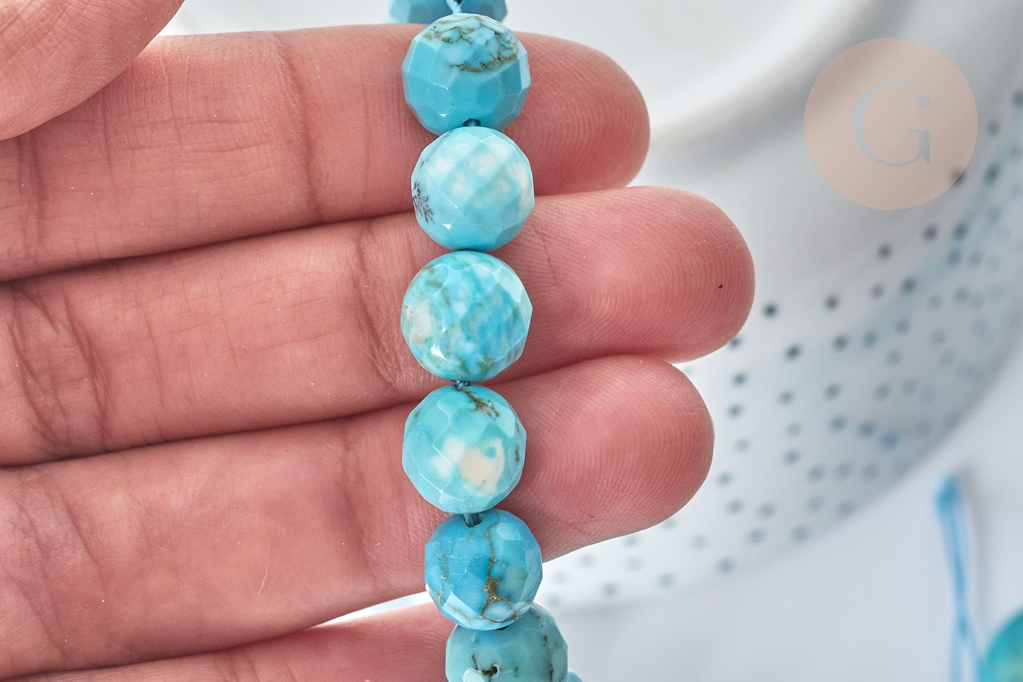 Perle goutte nuggets rondelle Howlite teintée turquoise foncé naturelle 5-30mm, x1 fil de 40cm (G8193)