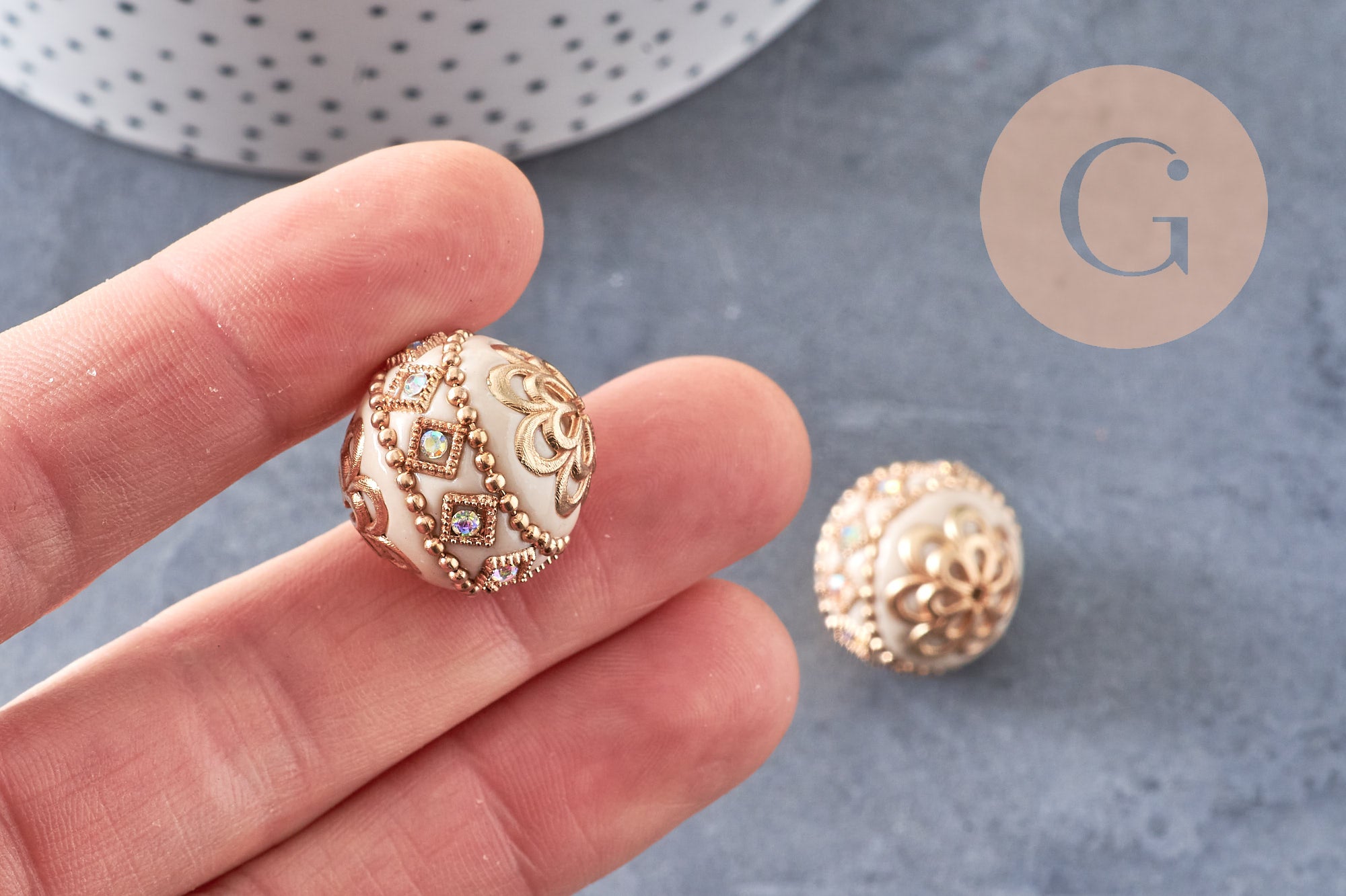 Perle indonesienne polymère gris strass et zamac doré 19.5mm,création bijou ethnique exotique, x1 (G5906)
