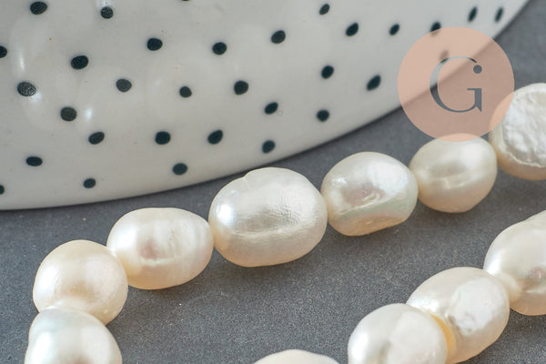 Perle naturelle blanche eau douce, 8-9mm, x1 fil de 33cm (G2433)