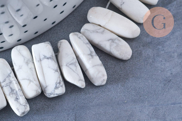 Perle ovale chips howlite blanche naturelle 12-20mm, x1 fil de 39cm (G6203)