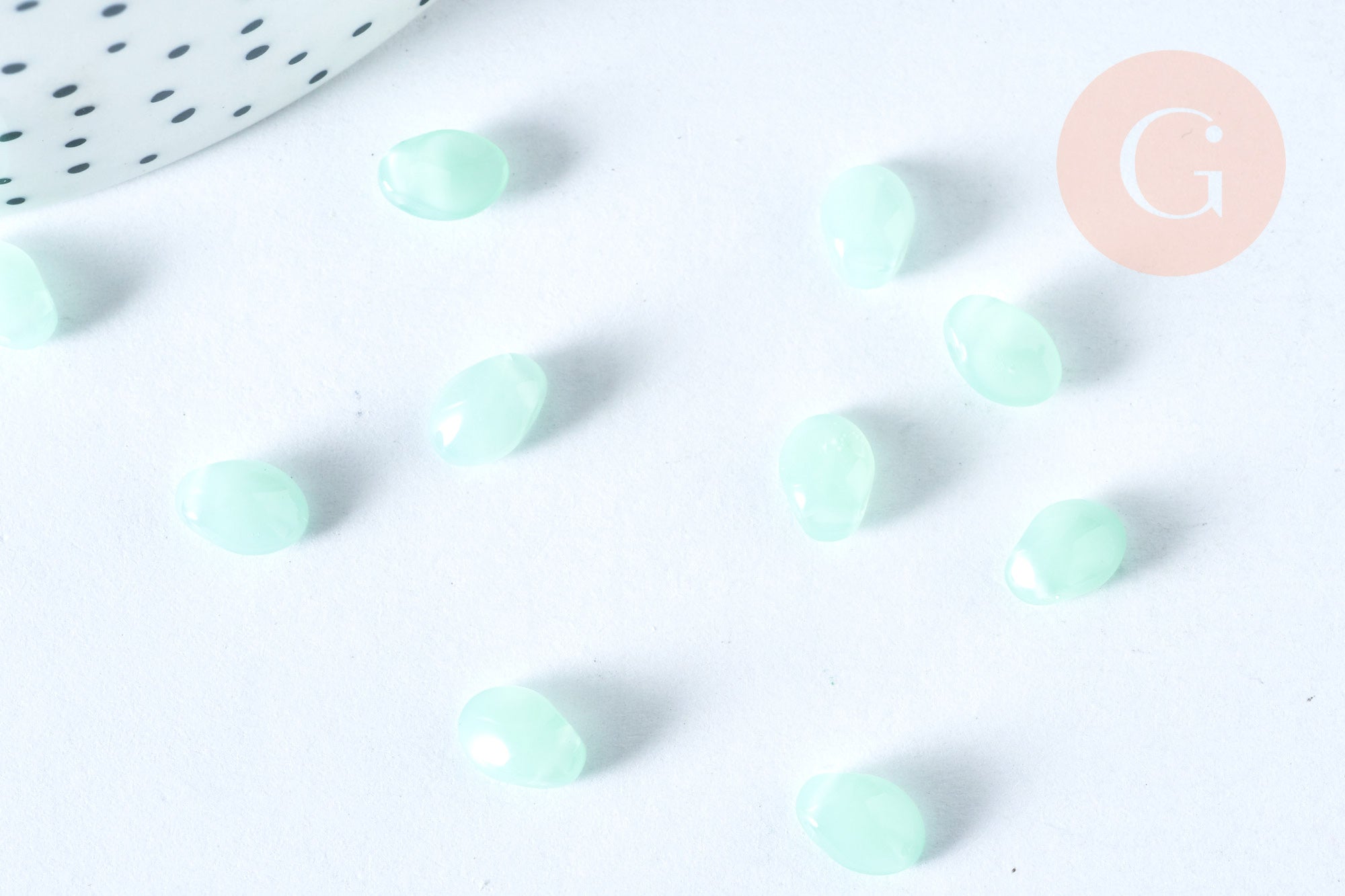 Perle ovale verre imitation jade vert clair 8.5mm, création de bijoux DIY, x10 G6951