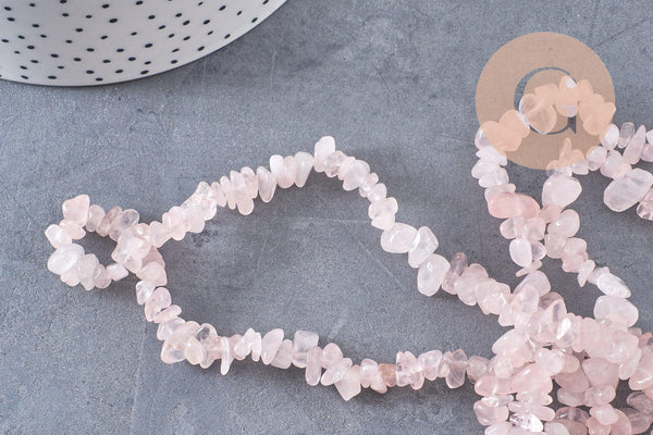 Perle triangle cristal beige rose 6x3.5mm, fil de 33cm, x1 (G6903)